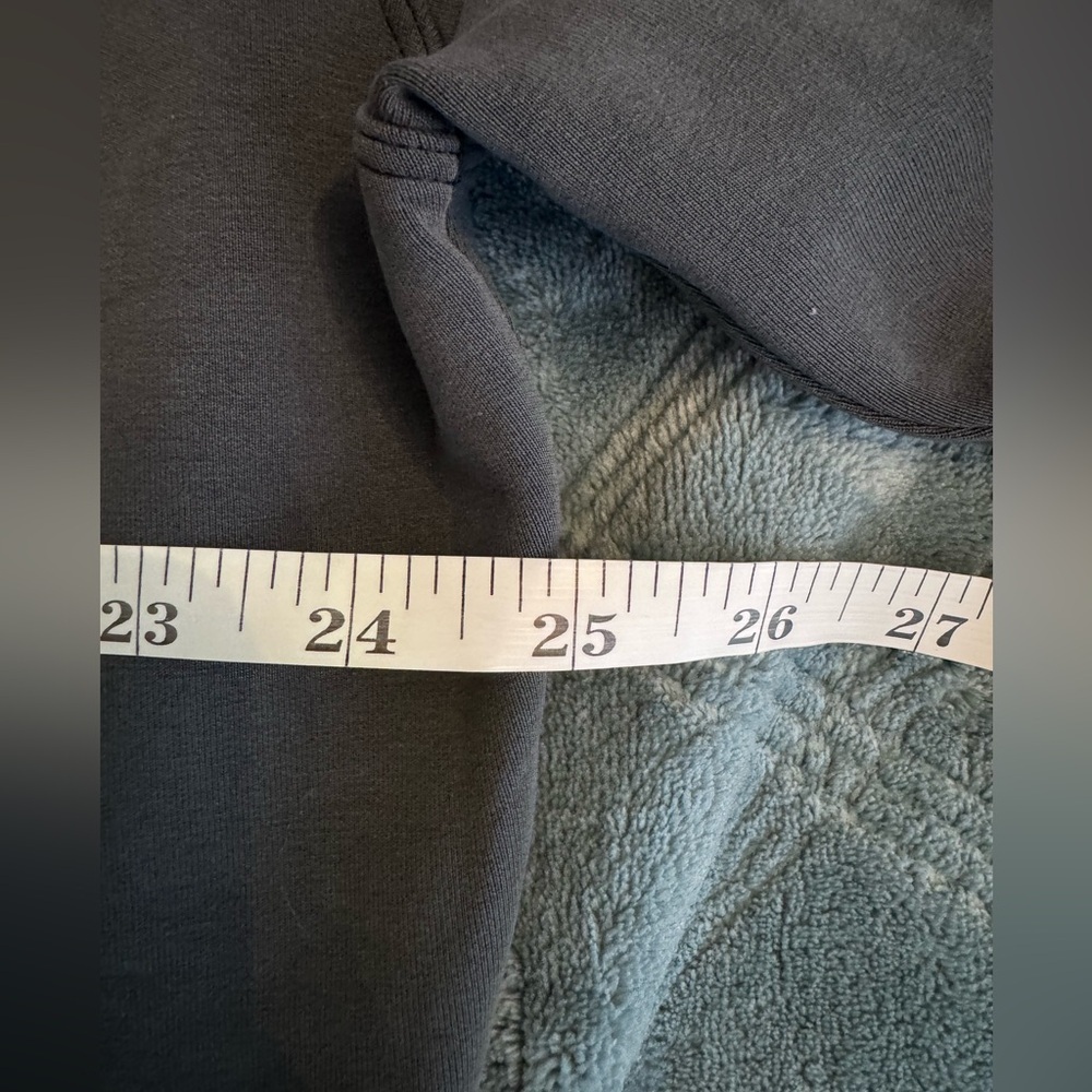 NWOT New Lululemon Softstreme Perfectly Oversized Cropped Crew - Picture 6 of 6